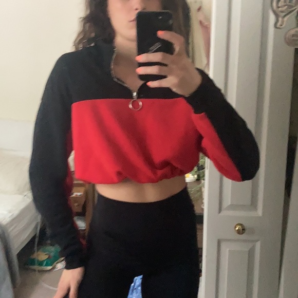 FREE ADD ON Zip Drawstring Crop Sweatshirt - Picture 4 of 10